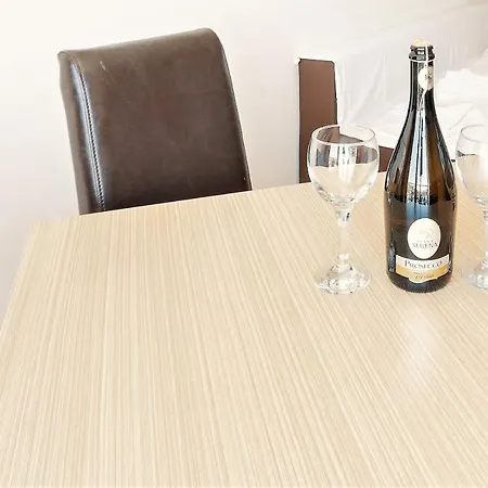 Seaside Garden With 2 Bedroom For Up To 5 Pax 아파트 *