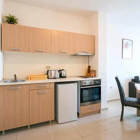 Seaside Garden With 2 Bedroom For Up To 5 Pax Apartament
