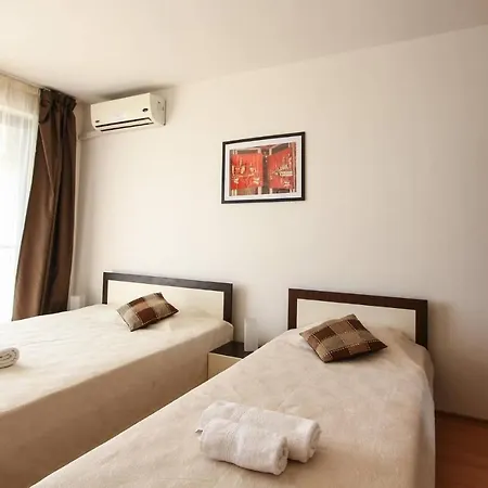 Seaside Garden With 2 Bedroom For Up To 5 Pax Apartament