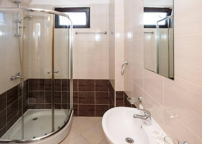 Seaside Garden With 2 Bedroom For Up To 5 Pax Apartment *